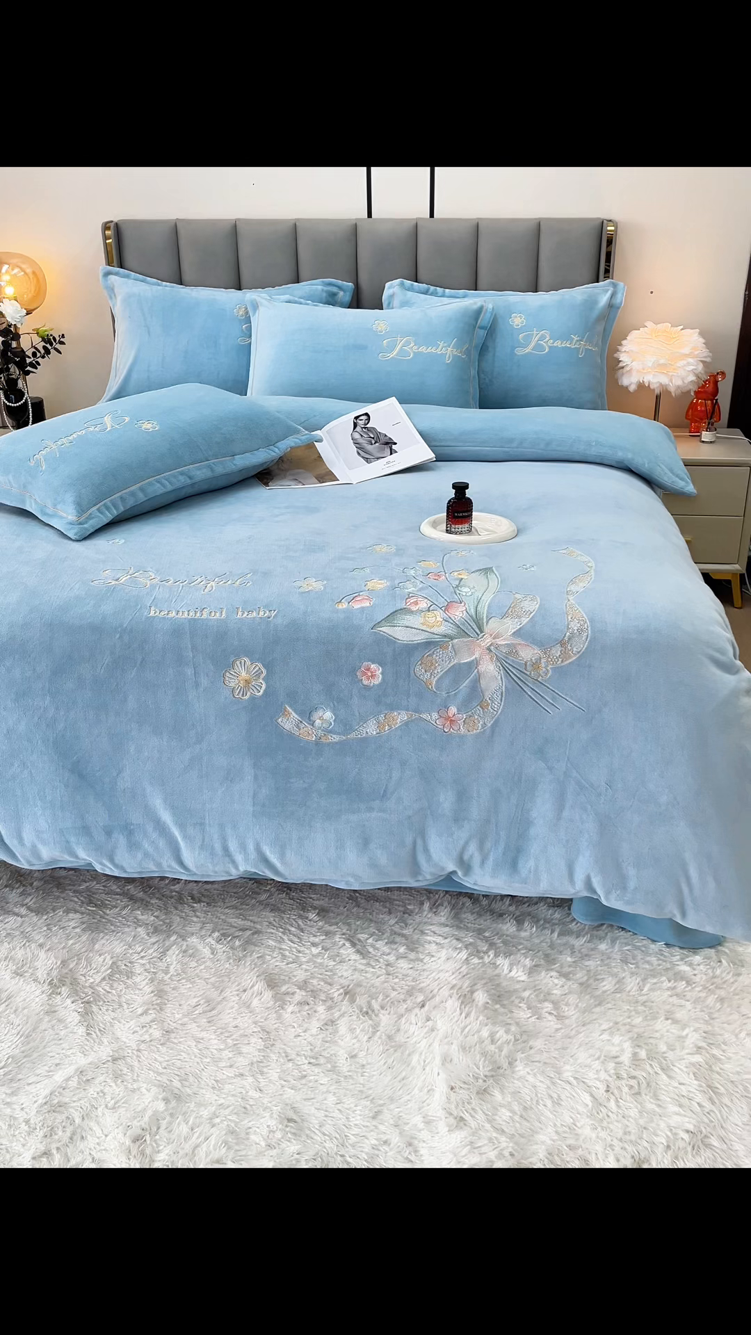 91家纺网 家纺一手货源 找家纺 鑫利来家纺 2025新款简约牛奶绒绣花四件套-铃兰系列 铃兰-繁星蓝