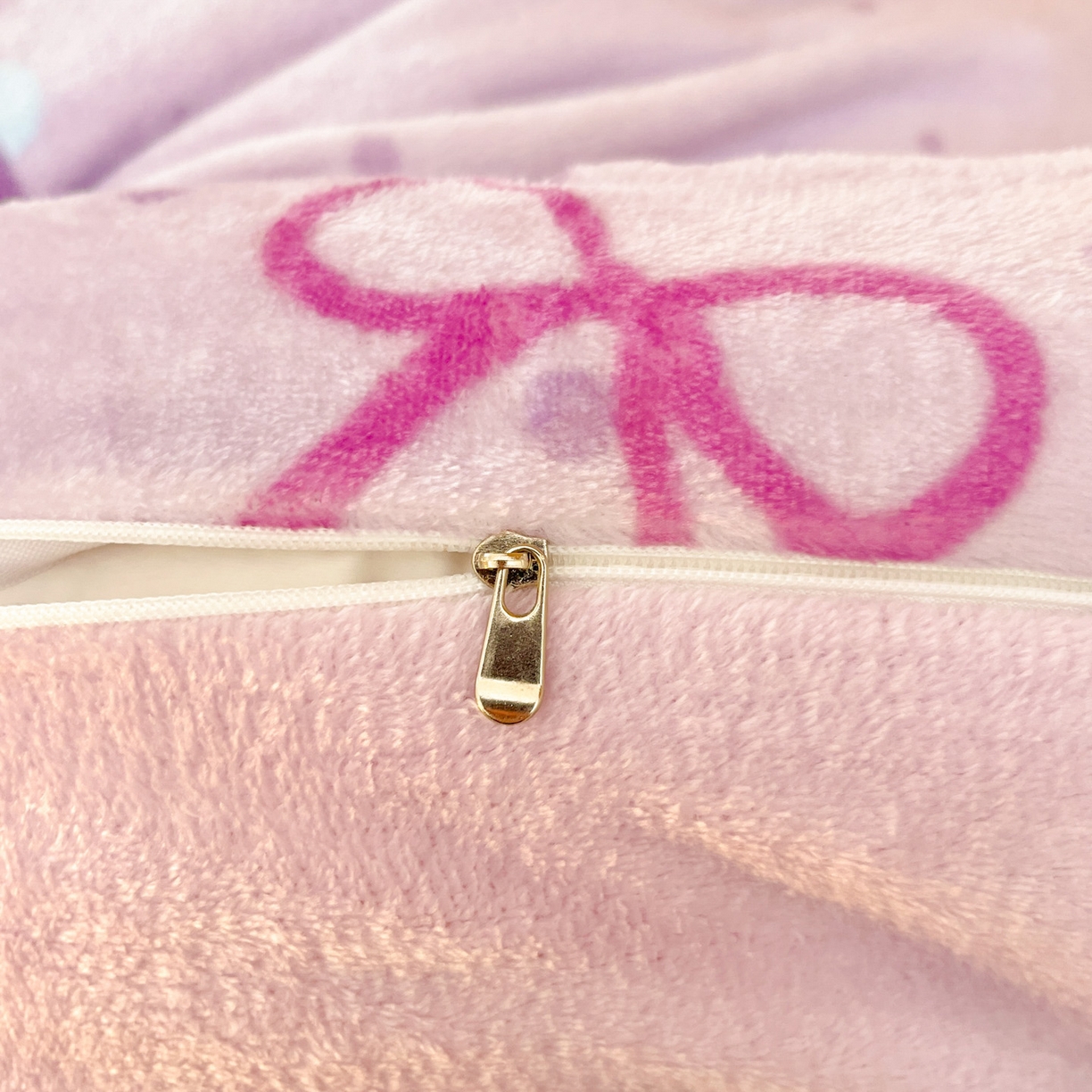 91家纺网 家纺一手货源 找家纺 川悦生活 2025新款加厚保暖高克重牛奶绒宿舍三件套 香芋奶茶