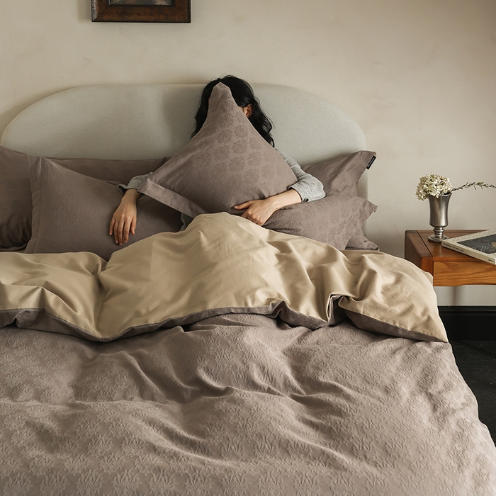 91家纺网 家纺一手货源 找家纺 风向标家纺 2025新款提花100S磨毛四件套-复古莫里斯系列-风格二 莫里斯雏菊-咖