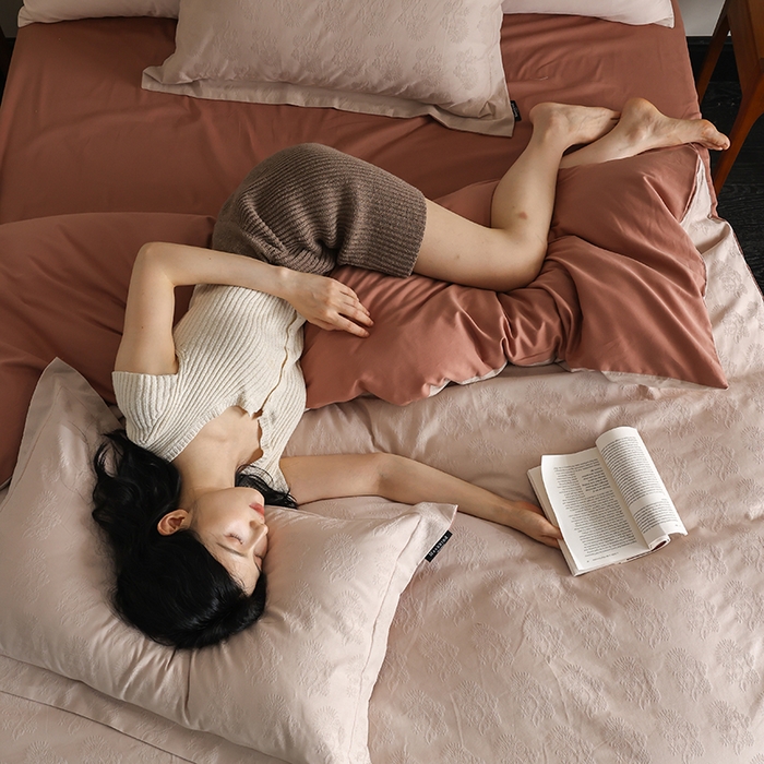 91家纺网 家纺一手货源 找家纺 风向标家纺 2025新款提花100S磨毛四件套-复古莫里斯系列-风格二 莫里斯蒲公英-粉