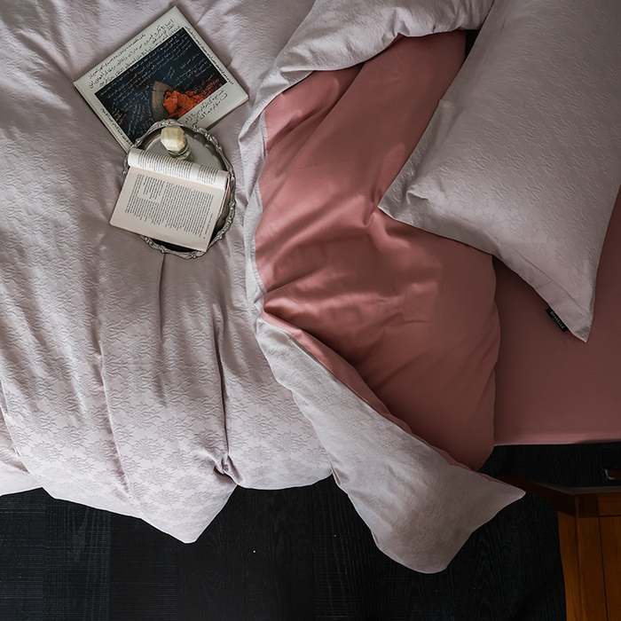 91家纺网 家纺一手货源 找家纺 风向标家纺 2025新款提花100S磨毛四件套-复古莫里斯系列-风格二 莫里斯雏菊-紫