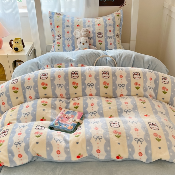 91家纺网 家纺一手货源 找家纺 川悦生活 2025新款加厚保暖高克重牛奶绒宿舍三件套 心心蜜兔