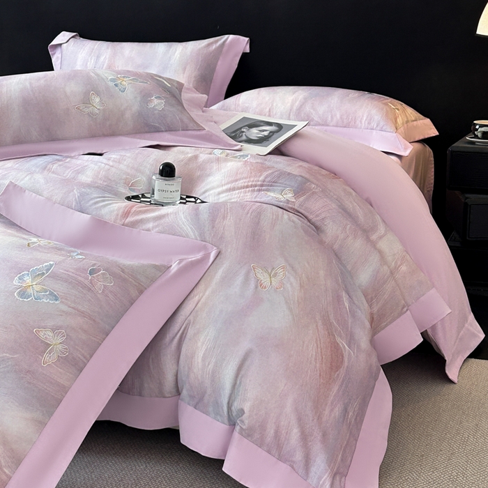 91家纺网 家纺一手货源 找家纺 博纳家纺 2025新款正宗3221纯棉磨毛全棉印绣拼角四件套-幻影 浅紫