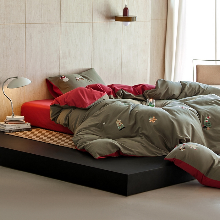 91家纺网 家纺一手货源 找家纺 风向标家纺 202新款贡缎磨毛60s绣花四件套-元气系列 狂欢圣诞节