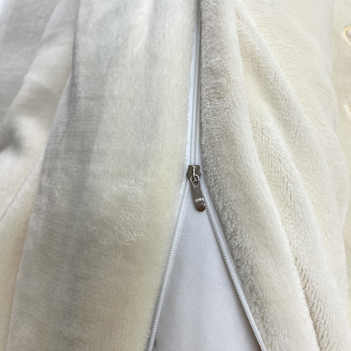 91家纺网 家纺一手货源 找家纺 鑫利来家纺 2025新款简约牛奶绒绣花四件套-铃兰系列 铃兰-奶白