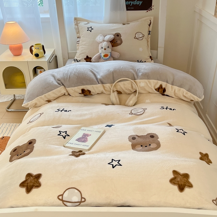 91家纺网 家纺一手货源 找家纺 川悦生活 2025新款加厚保暖高克重牛奶绒宿舍三件套 星际小熊