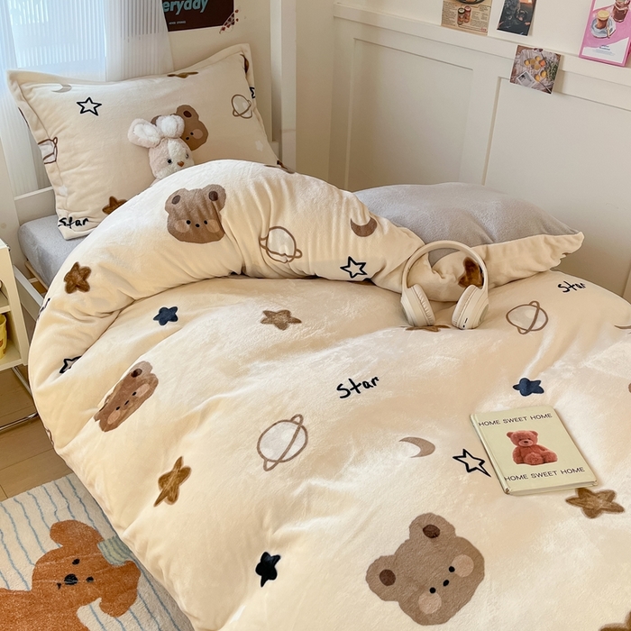 91家纺网 家纺一手货源 找家纺 川悦生活 2025新款加厚保暖高克重牛奶绒宿舍三件套 星际小熊