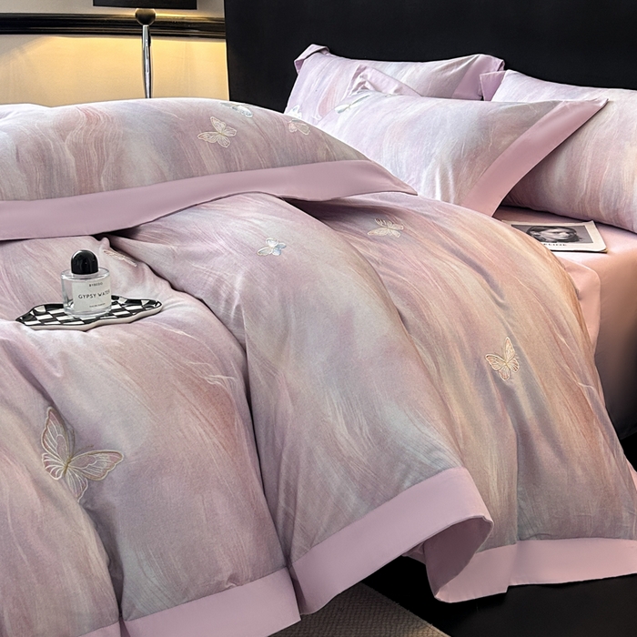 91家纺网 家纺一手货源 找家纺 博纳家纺 2025新款正宗3221纯棉磨毛全棉印绣拼角四件套-幻影 浅紫