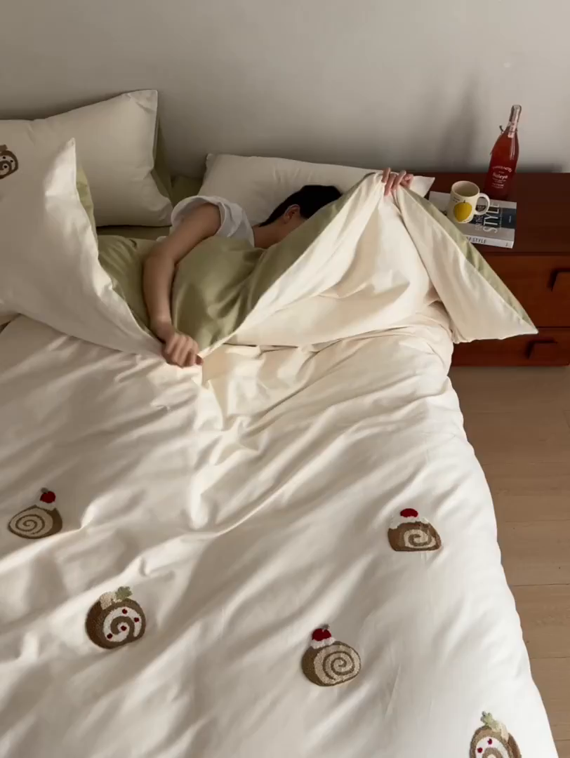 91家纺网 家纺一手货源 找家纺 风向标家纺 202新款贡缎磨毛60s绣花四件套-元气系列 巧克力瑞士卷