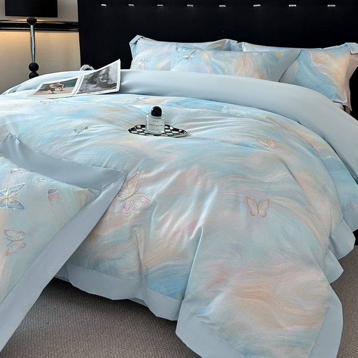 91家纺网 家纺一手货源 找家纺 博纳家纺 2025新款正宗3221纯棉磨毛全棉印绣拼角四件套-幻影 天蓝