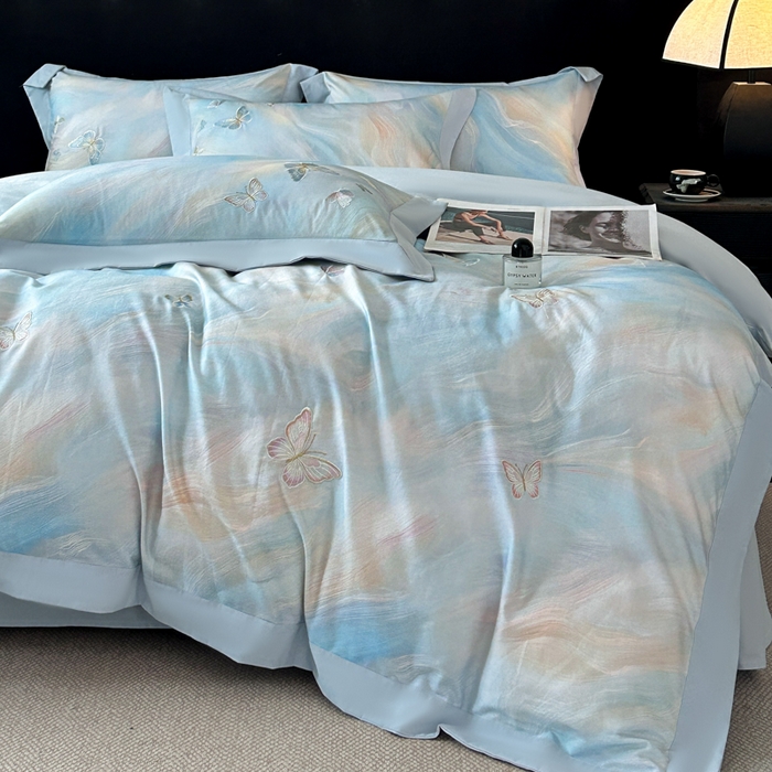 91家纺网 家纺一手货源 找家纺 博纳家纺 2025新款正宗3221纯棉磨毛全棉印绣拼角四件套-幻影 天蓝