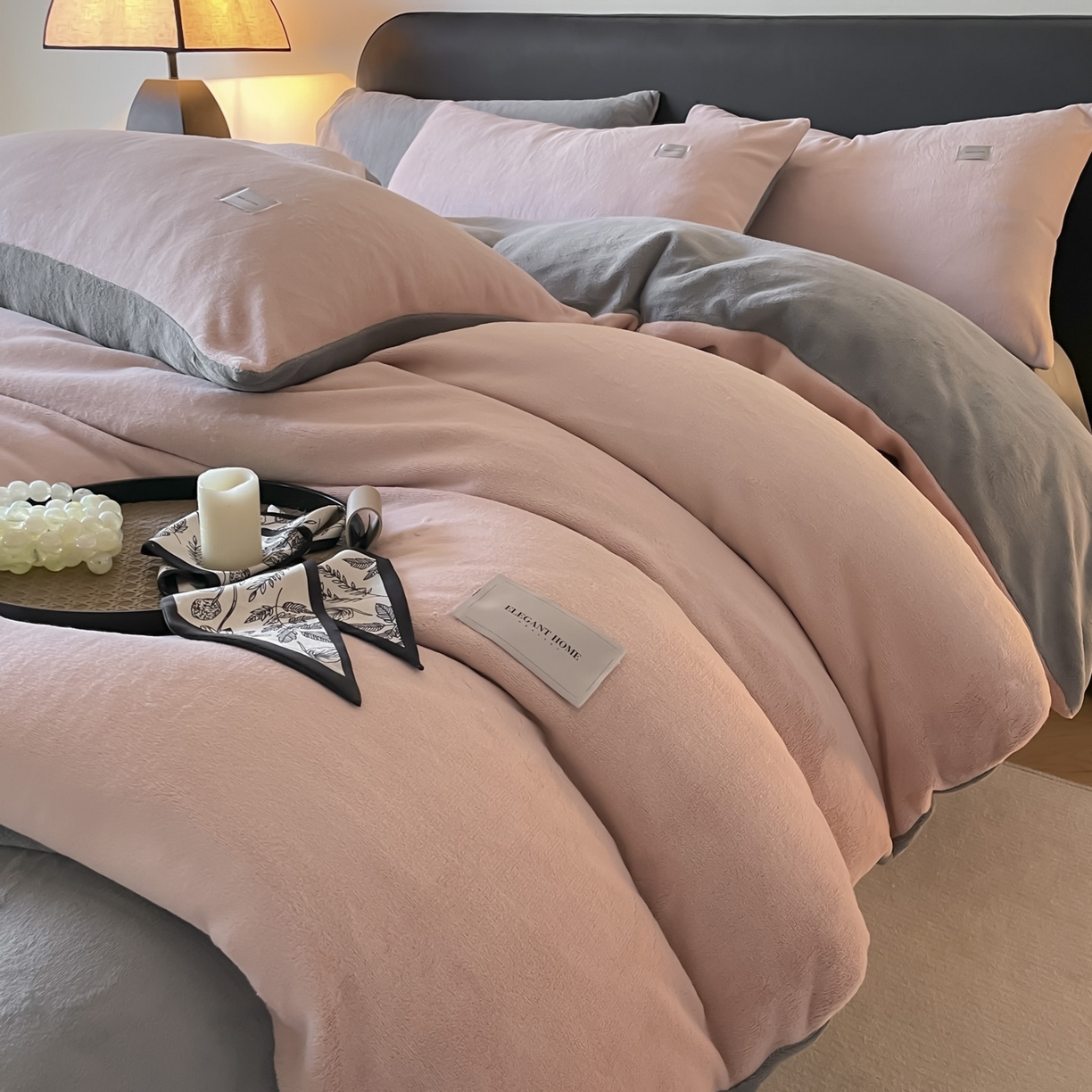 91家纺网 家纺一手货源 找家纺 ab家纺 2025新款保暖舒适纯色牛奶绒四件套 豆沙深灰