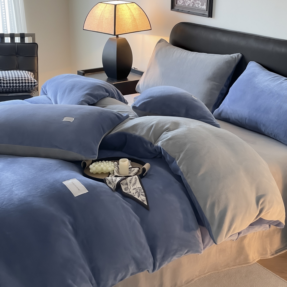 91家纺网 家纺一手货源 找家纺 ab家纺 2025新款保暖舒适纯色牛奶绒四件套 宾利蓝深灰
