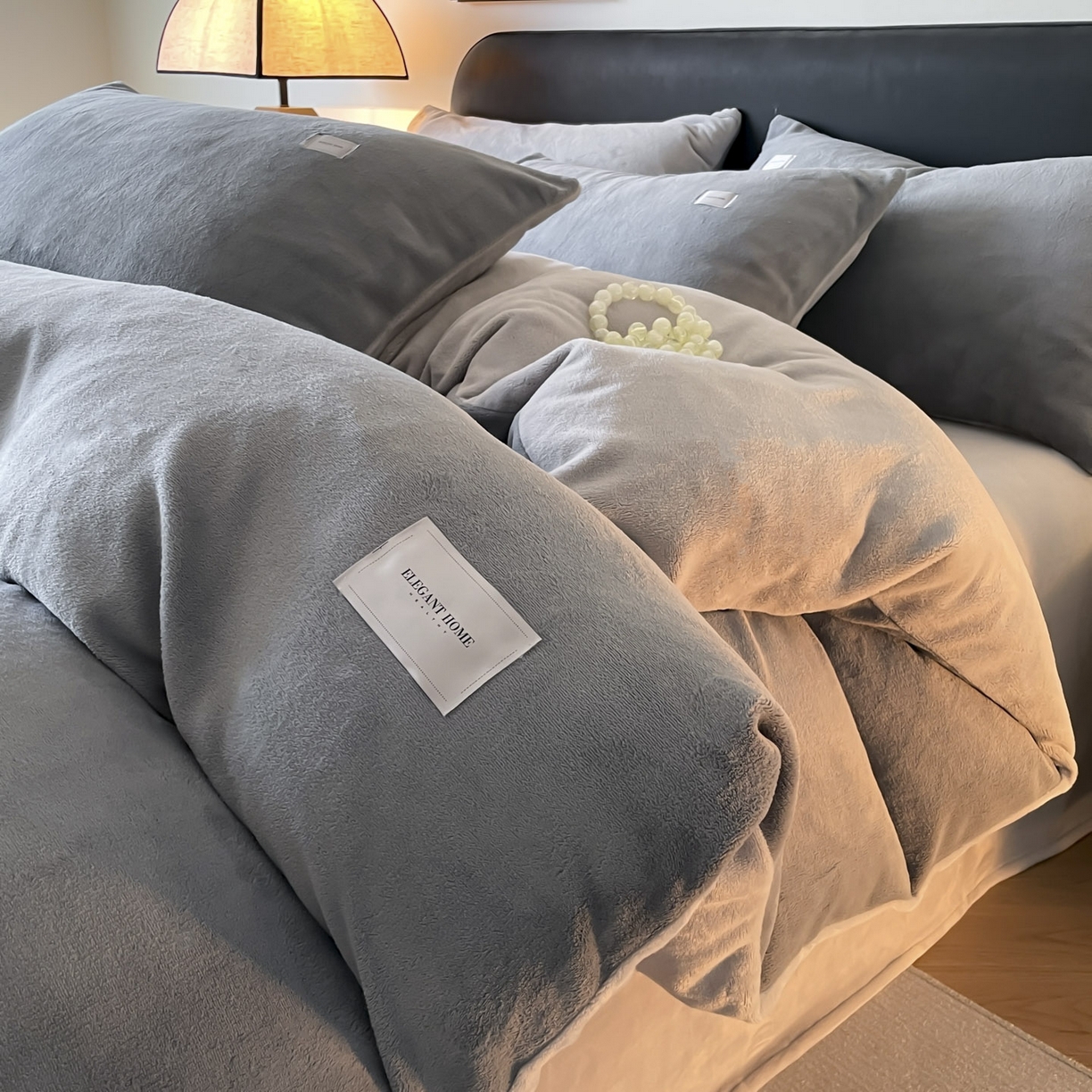 ab家纺 2025新款保暖舒适纯色牛奶绒四件套 深灰浅灰