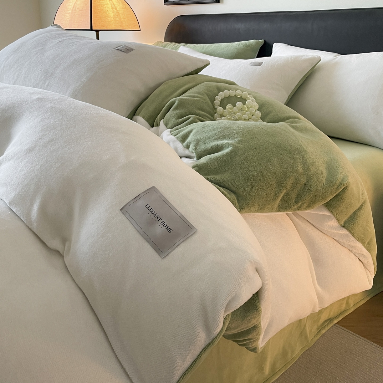 ab家纺 2025新款保暖舒适纯色牛奶绒四件套 米月白橄榄绿