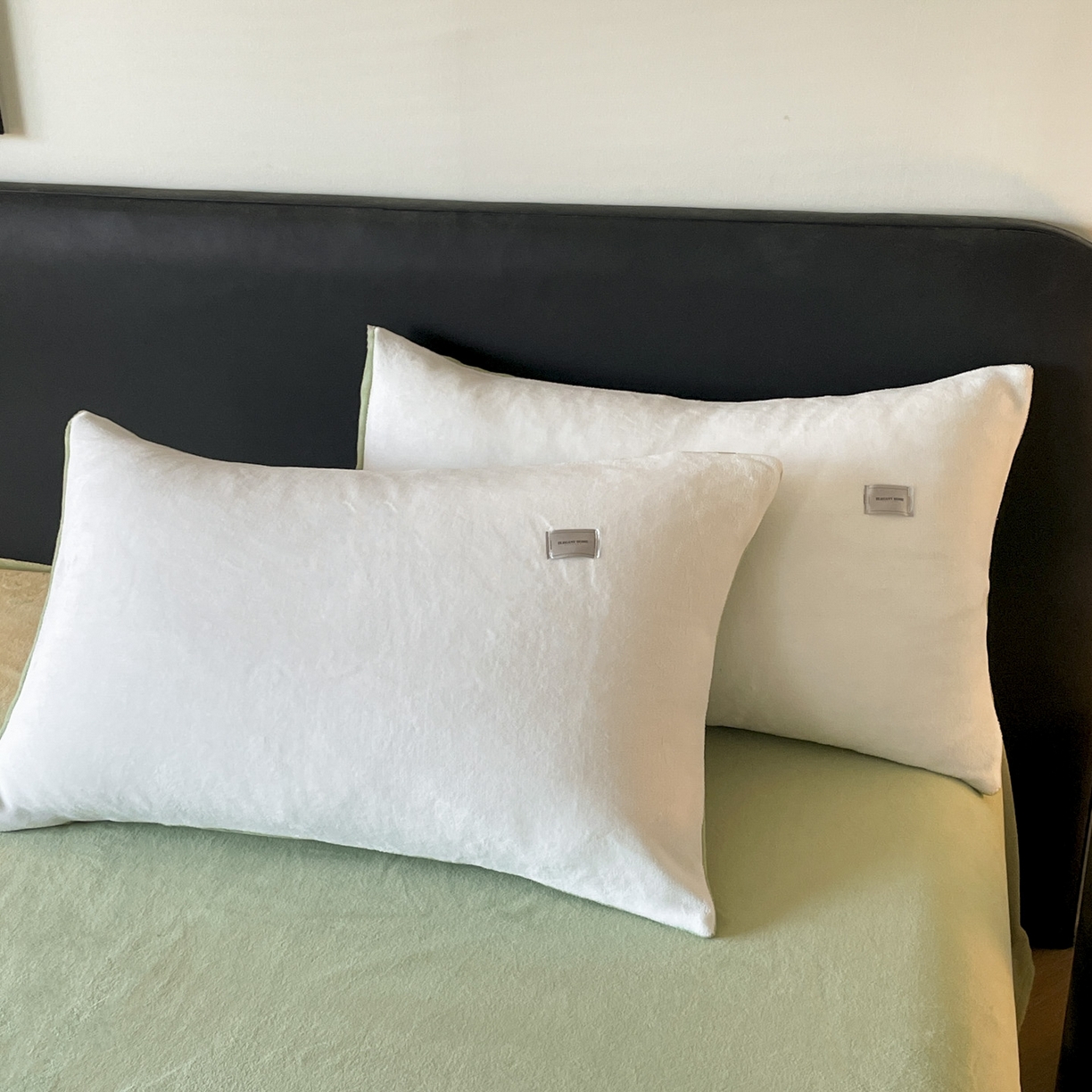 91家纺网 家纺一手货源 找家纺 ab家纺 2025新款保暖舒适纯色牛奶绒四件套 米月白橄榄绿