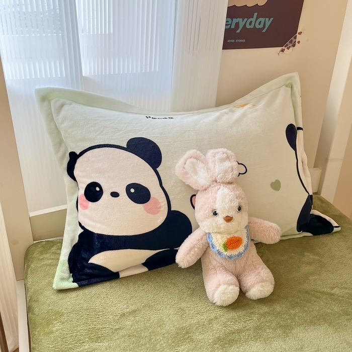 91家纺网 家纺一手货源 找家纺 川悦生活 2025新款加厚保暖高克重牛奶绒宿舍三件套 熊猫乐园