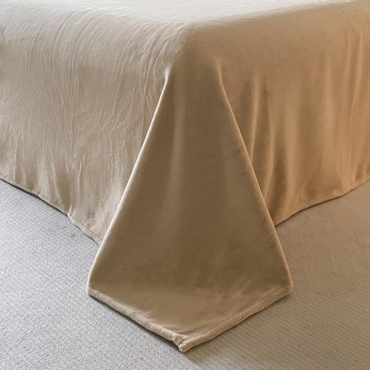 91家纺网 家纺一手货源 找家纺 ab家纺 2025新款保暖舒适纯色牛奶绒四件套 粉卡其