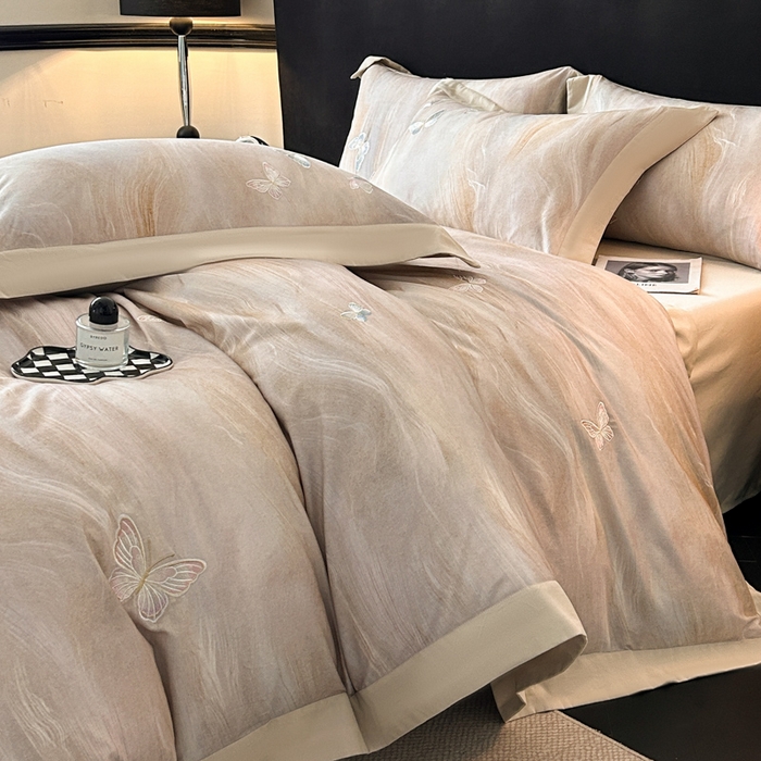 91家纺网 家纺一手货源 找家纺 博纳家纺 2025新款正宗3221纯棉磨毛全棉印绣拼角四件套-幻影 香槟