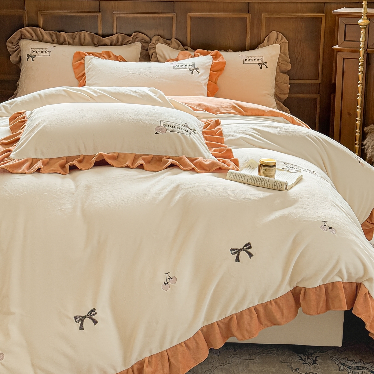 91家纺网 家纺一手货源 找家纺 （总）阿那亚 2025新款加厚煦暖绒牛奶绒四件套韩版花边四件套刺绣四件套