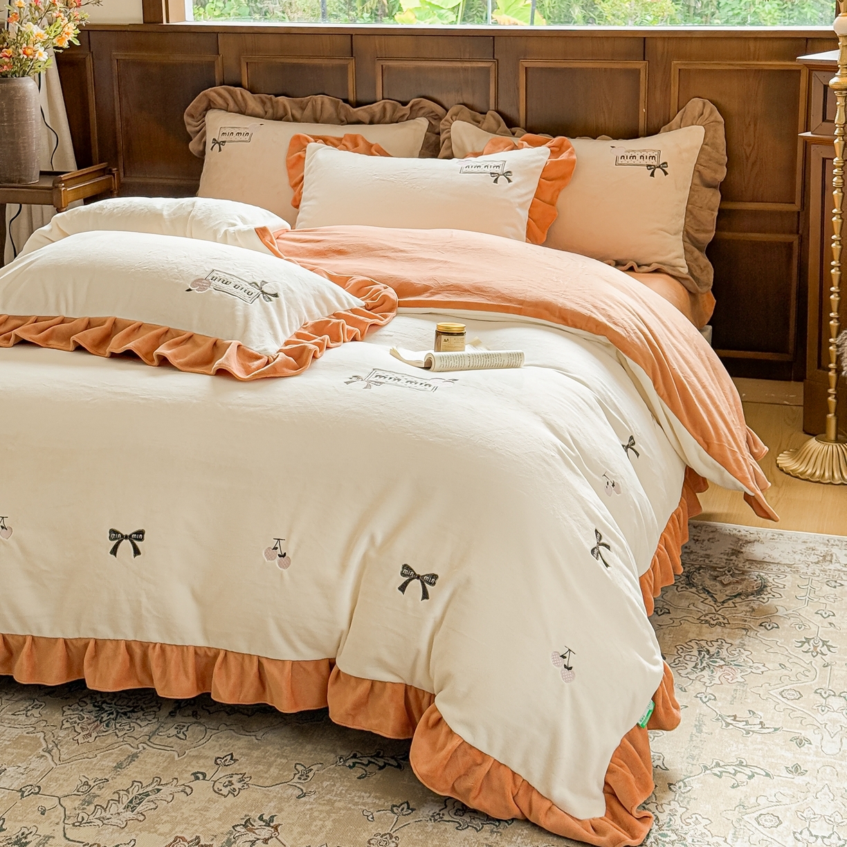 91家纺网 家纺一手货源 找家纺 （总）阿那亚 2025新款加厚煦暖绒牛奶绒四件套韩版花边四件套刺绣四件套