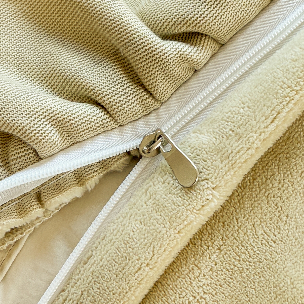 91家纺网 家纺一手货源 找家纺 阿那亚 2025新款加厚煦暖绒牛奶绒四件套韩版花边四件套刺绣四件套 伊贝果绿