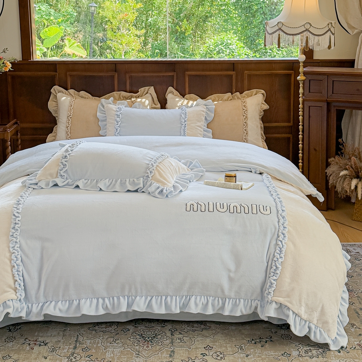 91家纺网 家纺一手货源 找家纺 阿那亚 2025新款加厚煦暖绒牛奶绒四件套韩版花边四件套刺绣四件套 伊贝浅蓝