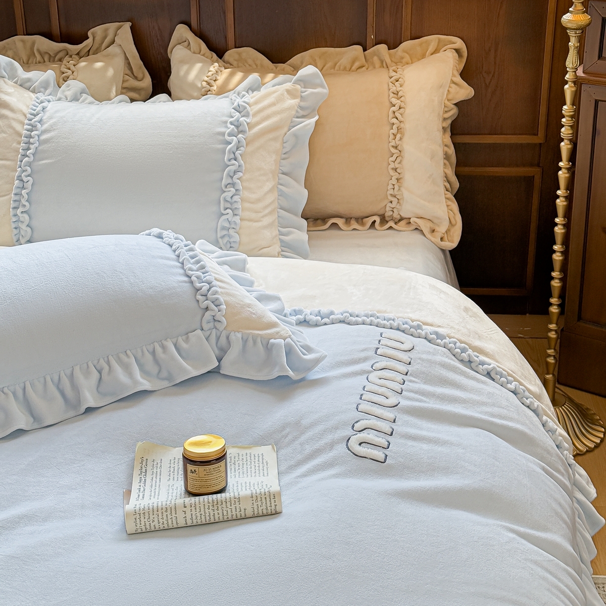 91家纺网 家纺一手货源 找家纺 阿那亚 2025新款加厚煦暖绒牛奶绒四件套韩版花边四件套刺绣四件套 伊贝浅蓝