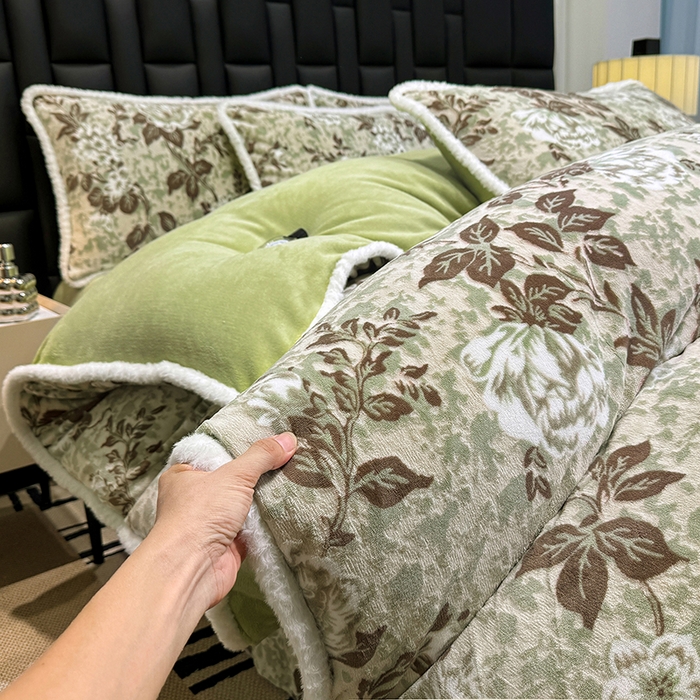 鹿辉家居（原吉欧力） 2025新款牛奶绒8.5斤立体雕花兔毛绒包边四件套 墨花如梦