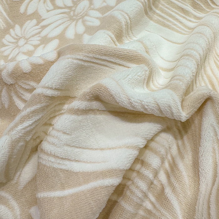 91家纺网 家纺一手货源 找家纺 鹿辉家居（原吉欧力） 2025新款牛奶绒8.5斤立体雕花兔毛绒包边四件套 叶仲花