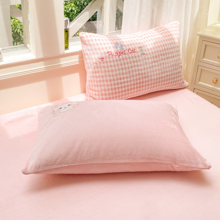 91家纺网 家纺一手货源 找家纺 （总）雨帆家纺 2025新款可爱卡通牛奶绒贴布绣四件套