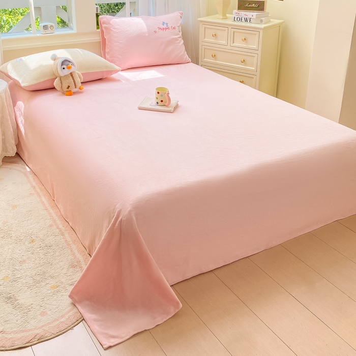 91家纺网 家纺一手货源 找家纺 雨帆家纺 2025新款可爱卡通牛奶绒贴布绣四件套 奶粉小猫