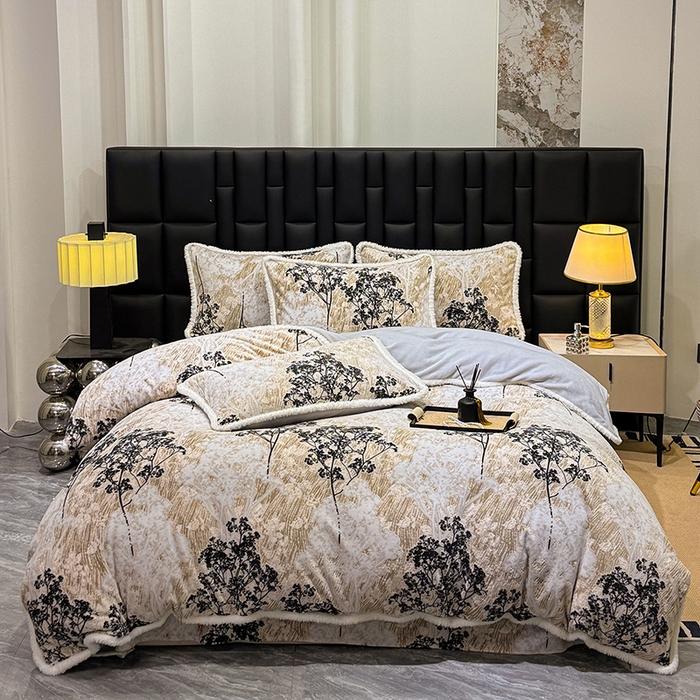 91家纺网 家纺一手货源 找家纺 （总）鹿辉家居（原吉欧力） 2025新款牛奶绒立体雕花兔毛绒包边单品被套