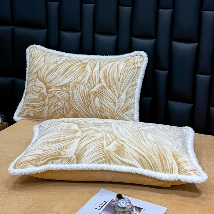 91家纺网 家纺一手货源 找家纺 （总）鹿辉家居（原吉欧力） 2025新款牛奶绒立体雕花兔毛绒包边单品被套