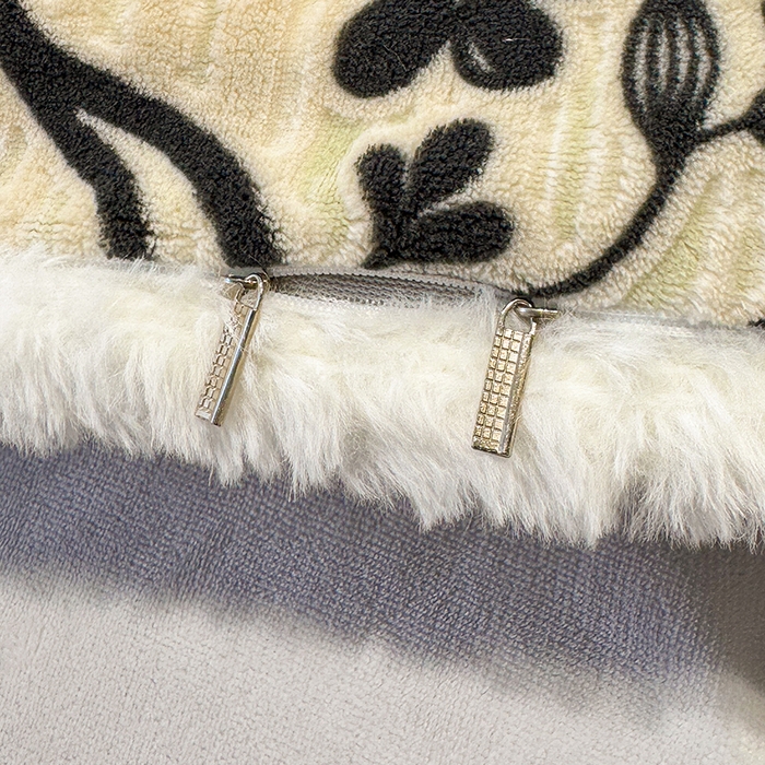 91家纺网 家纺一手货源 找家纺 鹿辉家居（原吉欧力） 2025新款牛奶绒立体雕花兔毛绒包边单品被套 香榭落叶