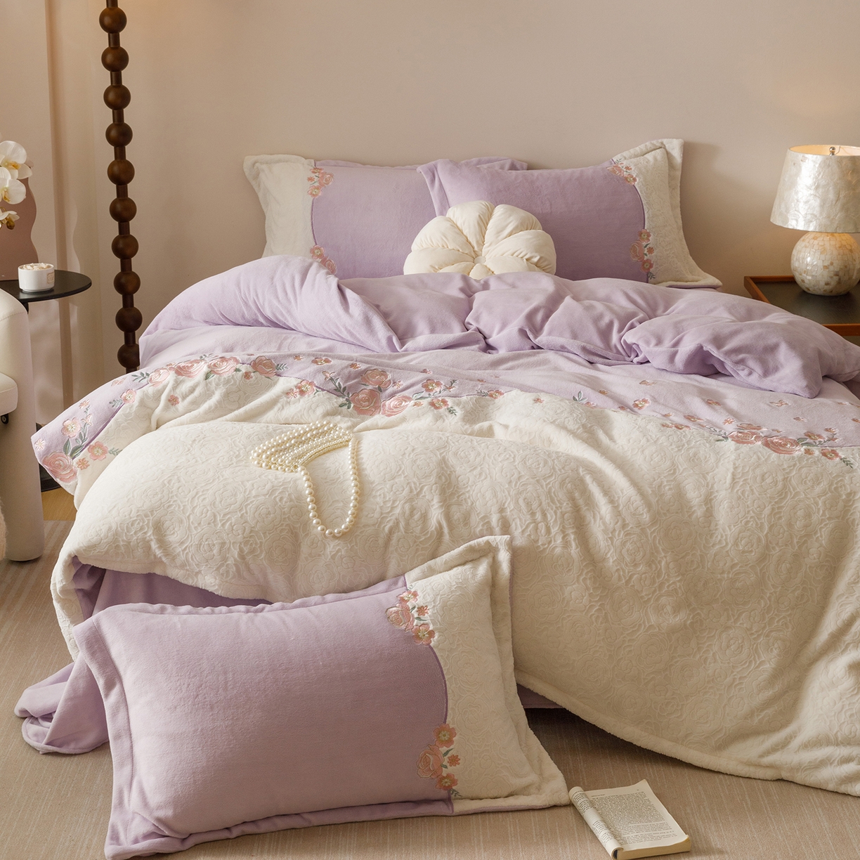 沐棉家居 2025新款拼接绣雕花牛奶绒四件套-花飞舞 花飞舞-紫