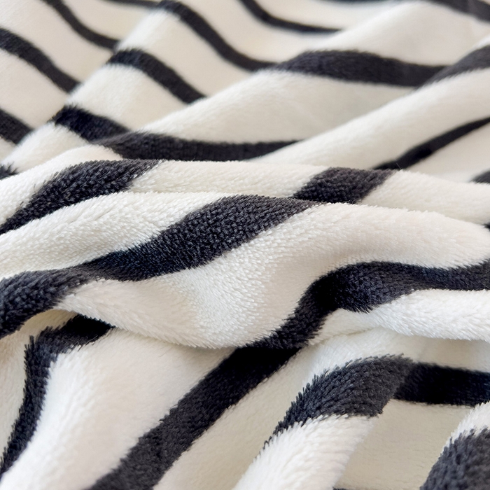 91家纺网 家纺一手货源 找家纺 （总）芷凡家纺 2025新款A类纯色条纹格子加厚牛奶绒床笠