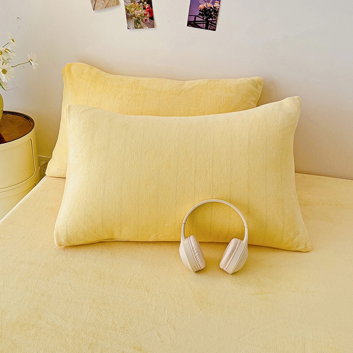 91家纺网 家纺一手货源 找家纺 芷凡家纺 2025新款A类纯色条纹格子加厚牛奶绒床笠 牛奶绒床笠-奶黄