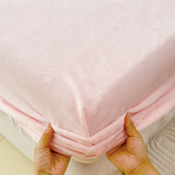 91家纺网 家纺一手货源 找家纺 芷凡家纺 2025新款A类纯色条纹格子加厚牛奶绒床笠 牛奶绒床笠-嫩粉