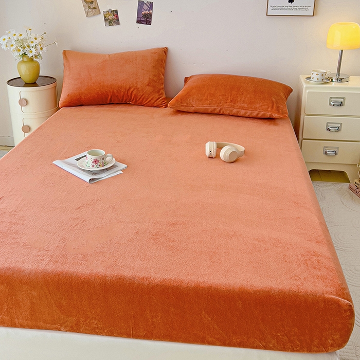 91家纺网 家纺一手货源 找家纺 芷凡家纺 2025新款A类纯色条纹格子加厚牛奶绒床笠 牛奶绒床笠-焦糖