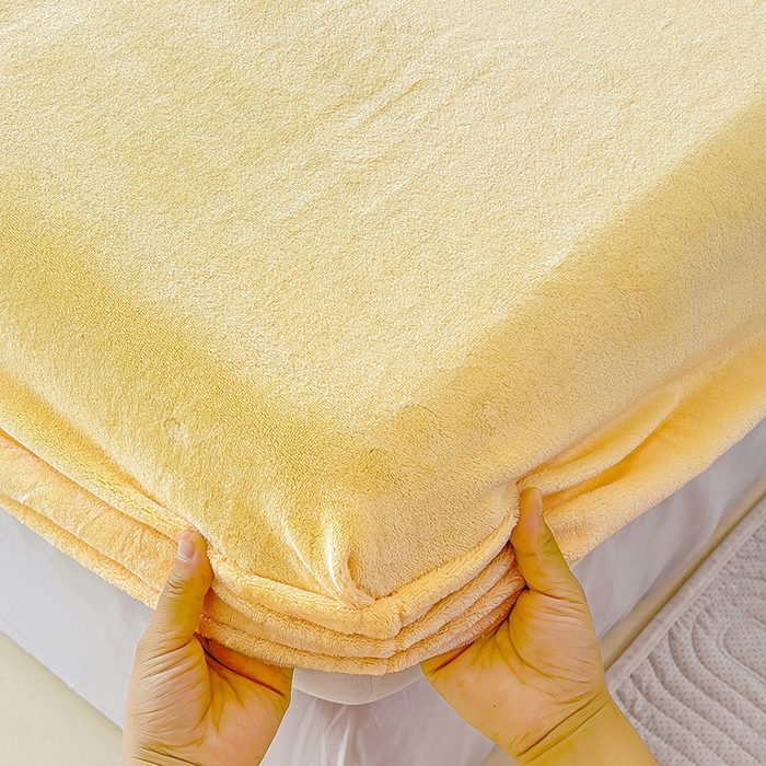 91家纺网 家纺一手货源 找家纺 芷凡家纺 2025新款A类纯色条纹格子加厚牛奶绒床笠 牛奶绒床笠-奶黄