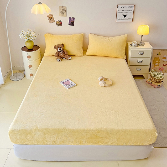 91家纺网 家纺一手货源 找家纺 芷凡家纺 2025新款A类纯色条纹格子加厚牛奶绒床笠 牛奶绒床笠-奶黄