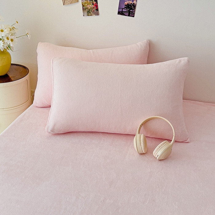 91家纺网 家纺一手货源 找家纺 芷凡家纺 2025新款A类纯色条纹格子加厚牛奶绒床笠 牛奶绒床笠-嫩粉