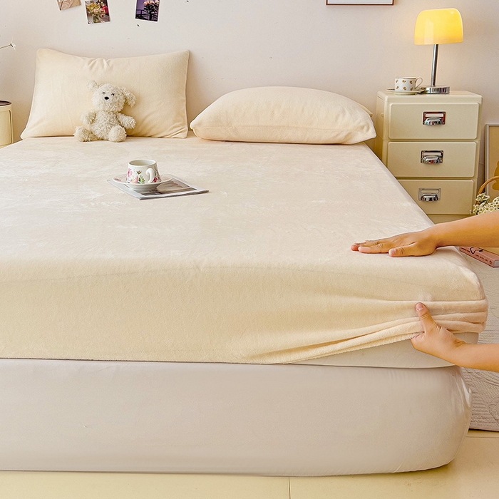 91家纺网 家纺一手货源 找家纺 芷凡家纺 2025新款A类纯色条纹格子加厚牛奶绒床笠 牛奶绒床笠-芝士