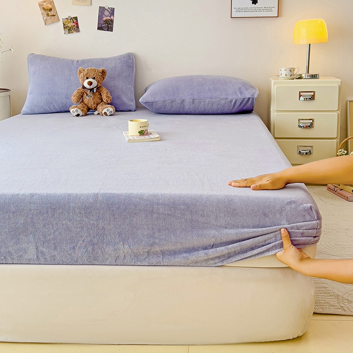 91家纺网 家纺一手货源 找家纺 芷凡家纺 2025新款A类纯色条纹格子加厚牛奶绒床笠 牛奶绒床笠-奶紫