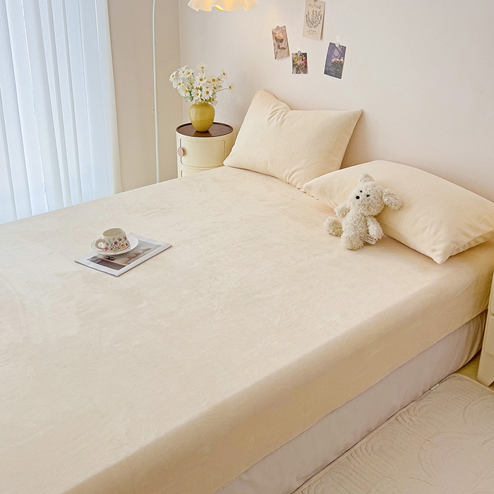 91家纺网 家纺一手货源 找家纺 芷凡家纺 2025新款A类纯色条纹格子加厚牛奶绒床笠 牛奶绒床笠-芝士