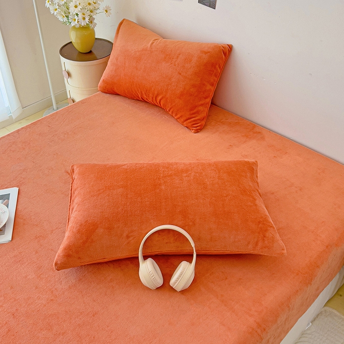 91家纺网 家纺一手货源 找家纺 芷凡家纺 2025新款A类纯色条纹格子加厚牛奶绒床笠 牛奶绒床笠-焦糖