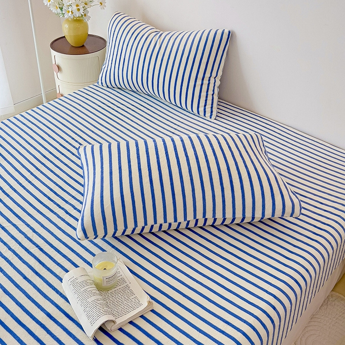 91家纺网 家纺一手货源 找家纺 芷凡家纺 2025新款A类纯色条纹格子加厚牛奶绒床笠 牛奶绒床笠-蓝条