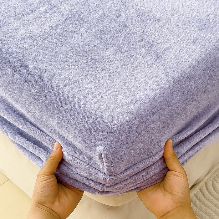 91家纺网 家纺一手货源 找家纺 芷凡家纺 2025新款A类纯色条纹格子加厚牛奶绒床笠 牛奶绒床笠-奶紫