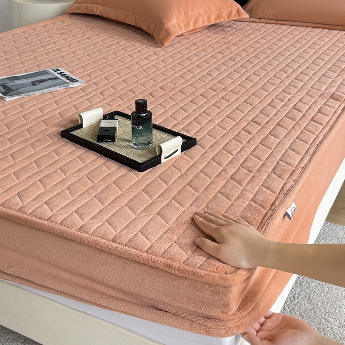 91家纺网 家纺一手货源 找家纺 （总）阿那亚 2025新款素色牛奶绒夹棉床笠